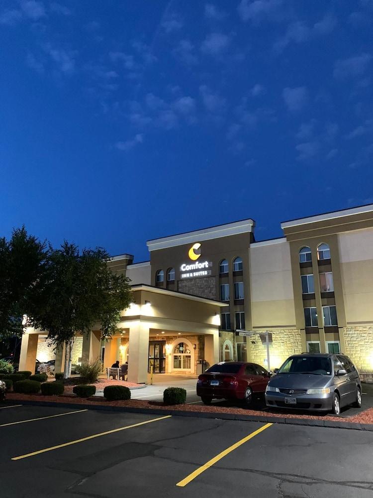 Comfort Inn & Suites East Hartford - Hartford Exterior photo