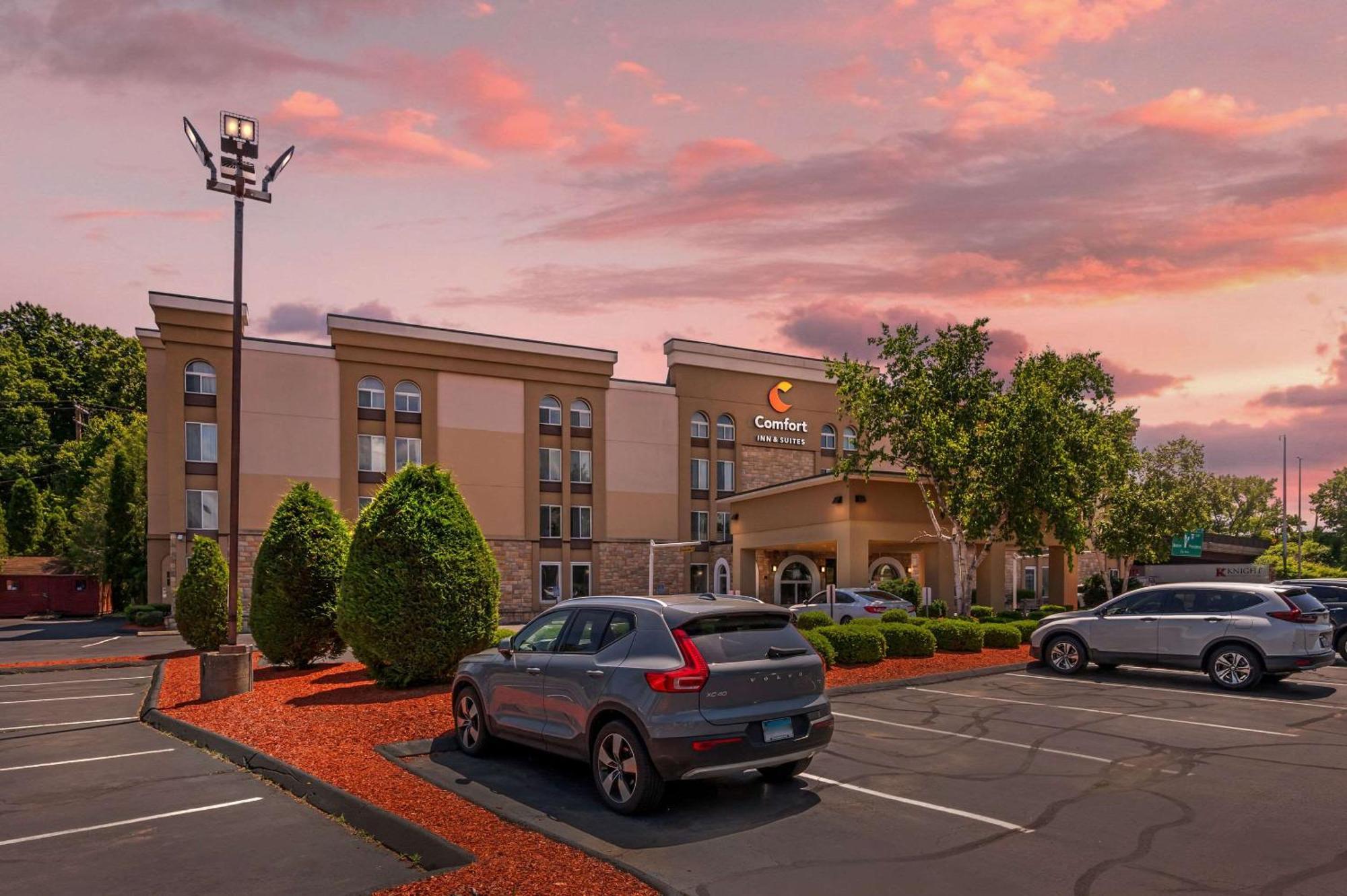 Comfort Inn & Suites East Hartford - Hartford Exterior photo